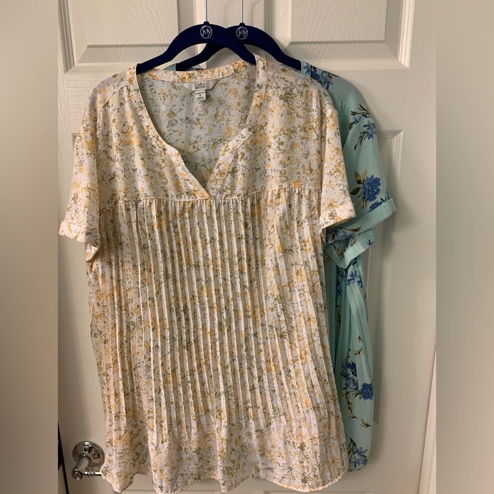 Set of Croft and Barrow Kohls Size 1x Pleated Front Chiffon Blouses Blue Yellow